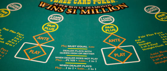 Objašnjeno: Kako igrati poker s tri karte na mreži